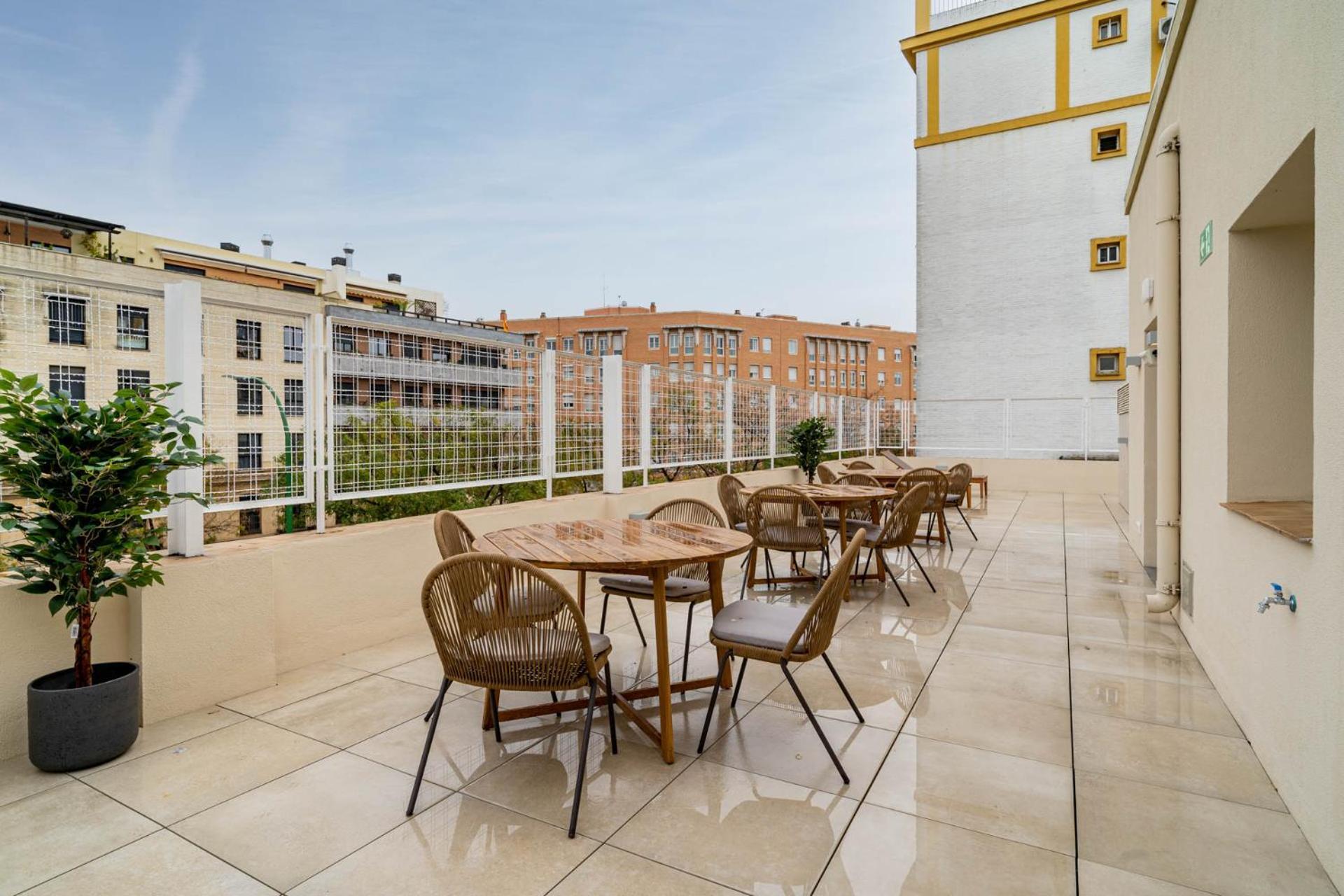 Limehome Sevilla Ronda De Capuchinos Exteriér fotografie